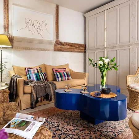 Villa Alfonso, Restored Palace House With Gardens And Monuments Views
